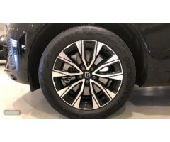 Volvo XC 60 XC60 Core, B4 (gasolina), Gasolina de 2022 con 18.217 Km por 39.900 EUR. en Pontevedra