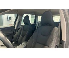Volvo XC 60 2.0 D3 KINETIC 150 CV 5P de 2016 con 165.918 Km por 17.900 EUR. en A Coruna