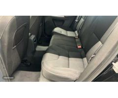 Volvo XC 60 2.0 D3 KINETIC 150 CV 5P de 2016 con 165.918 Km por 17.900 EUR. en A Coruna