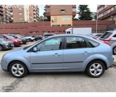 Ford Focus 2.0TDCI Sport de 2005 con 180.000 Km por 3.950 EUR. en Madrid