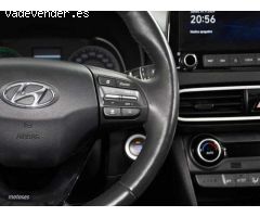 Hyundai Kona 1.6 GDI DT Style Sky de 2020 con 28.490 Km por 22.990 EUR. en Cadiz