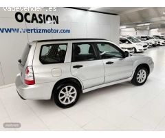 Subaru Forester 2.0 X AUTOMATICO de 2006 con 87.000 Km por 9.400 EUR. en Guipuzcoa