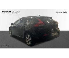 Volvo V 40 V40 D2 Kinetic Manual de 2015 con 125.600 Km por 12.000 EUR. en Jaen