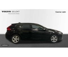 Volvo V 40 V40 D2 Kinetic Manual de 2015 con 125.600 Km por 12.000 EUR. en Jaen