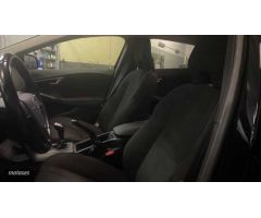 Volvo V 40 V40 D2 Kinetic Manual de 2015 con 125.600 Km por 12.000 EUR. en Jaen