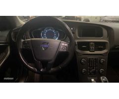 Volvo V 40 V40 D2 Kinetic Manual de 2015 con 125.600 Km por 12.000 EUR. en Jaen
