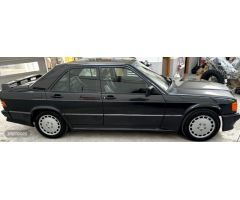 Mercedes 190 2.3-16 de 1987 con 226.650 Km por 27.499 EUR. en Albacete