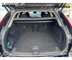 Volvo XC 60 Core, B4 (gasolina), Gasolina de 2023 con 36.223 Km por 41.800 EUR. en Badajoz