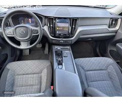 Volvo XC 60 Core, B4 (gasolina), Gasolina de 2023 con 36.223 Km por 41.800 EUR. en Badajoz