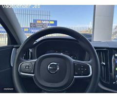 Volvo XC 60 Core, B4 (gasolina), Gasolina de 2023 con 36.223 Km por 41.800 EUR. en Badajoz