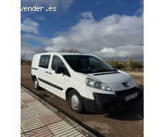 Peugeot Expert L1 20 HD 120cv de 2011 con 148.200 Km por 11.000 EUR. en Badajoz