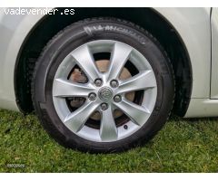 Toyota Corolla Verso 2.2 D4D 136 CV Sol de 2007 con 178.000 Km por 7.800 EUR. en Leon