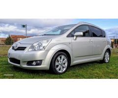 Toyota Corolla Verso 2.2 D4D 136 CV Sol de 2007 con 178.000 Km por 7.800 EUR. en Leon
