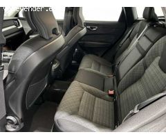 Volvo XC 60 Core, B4 (diesel), Diesel de 2023 con 24.087 Km por 42.600 EUR. en Badajoz