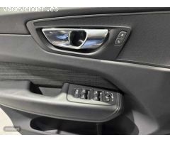 Volvo XC 60 Core, B4 (diesel), Diesel de 2023 con 24.087 Km por 42.600 EUR. en Badajoz