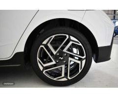 Hyundai i20 1.2 MPI N Line de 2024 con 5.770 Km por 19.990 EUR. en Ourense