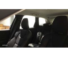 Volvo XC 60 XC60 Core, B4 Semihibrido, Diesel de 2023 con 22.300 Km por 43.900 EUR. en Cantabria