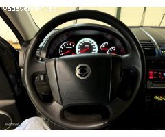 Ssangyong Rexton 270 de 2005 con 235.000 Km por 4.999 EUR. en Albacete