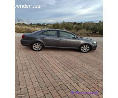 Toyota Avensis 2.0 Sol 126CV de 2008 con 291.000 Km por 3.900 EUR. en Jaen
