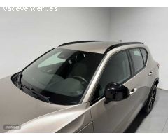 Volvo XC40 Plus, B3 mild hybrid, Gasolina, Dark de 2023 con 29.853 Km por 36.900 EUR. en Badajoz