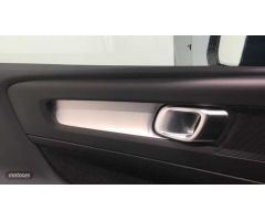 Volvo XC40 XC40 MODEL CORE de 2024 con 10 Km por 36.900 EUR. en Cantabria