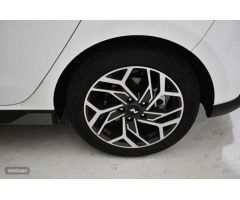 Hyundai i30 1.0 TGDI N Line 100 de 2024 con 14.030 Km por 22.990 EUR. en Ourense