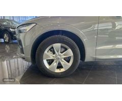 Volvo XC 60 2.0 B4 D CORE AUTO 197 5P de 2023 con 13.381 Km por 43.500 EUR. en Malaga