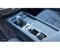 Volvo XC 60 2.0 B4 D CORE AUTO 197 5P de 2023 con 16.912 Km por 43.500 EUR. en Malaga