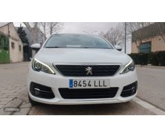 Peugeot 308 5P Allure BlueHDi 130 S&S EAT8 de 2021 con 140.000 Km por 12.200 EUR. en Albacete