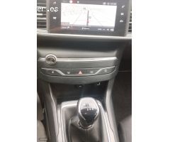Peugeot 308 5P Allure BlueHDi 130 S&S EAT8 de 2021 con 140.000 Km por 12.200 EUR. en Albacete