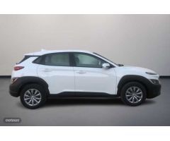 Hyundai Kona 1.0 TGDI Klass 4x2 de 2022 con 25.500 Km por 18.300 EUR. en Huelva