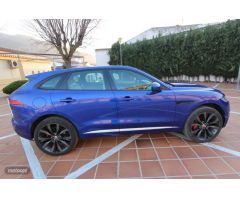 Jaguar F-Pace 3.0TDV6 First Edition Aut. AWD de 2017 con 102.000 Km por 20.500 EUR. en Malaga