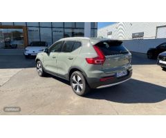 Volvo XC40 XC40 CORE T2 AUTO GASOLINA de 2023 con 29.586 Km por 32.990 EUR. en Huelva