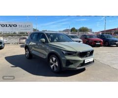 Volvo XC40 XC40 CORE T2 AUTO GASOLINA de 2023 con 29.586 Km por 32.990 EUR. en Huelva