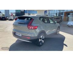 Volvo XC40 XC40 CORE T2 AUTO GASOLINA de 2023 con 29.586 Km por 32.990 EUR. en Huelva