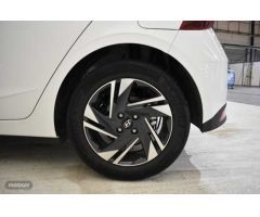 Hyundai i20 1.0 TGDI Klass 100 de 2023 con 5.180 Km por 18.800 EUR. en Toledo