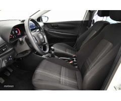 Hyundai i20 1.2 MPI Essence de 2024 con 11.136 Km por 18.200 EUR. en Baleares