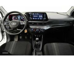 Hyundai i20 1.2 MPI Essence de 2024 con 11.136 Km por 18.200 EUR. en Baleares