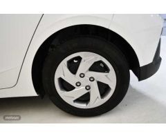 Hyundai i20 1.2 MPI Essence de 2024 con 11.136 Km por 18.200 EUR. en Baleares