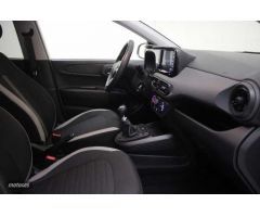 Hyundai i10 1.0 MPI Klass de 2024 con 9.670 Km por 15.800 EUR. en Baleares