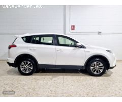 Toyota RAV 4 ADVANCE 4x4 hybrido de 2017 con 158.000 Km por 19.350 EUR. en Sevilla