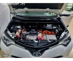 Toyota RAV 4 ADVANCE 4x4 hybrido de 2017 con 158.000 Km por 19.350 EUR. en Sevilla
