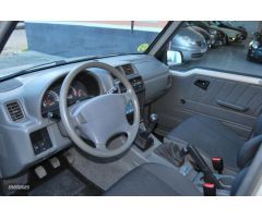 Santana 350 1.6 hdi de 2007 con 45.000 Km por 7.995 EUR. en Sevilla