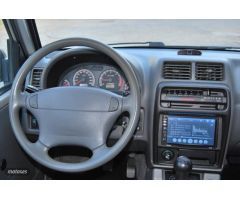 Santana 350 1.6 hdi de 2007 con 45.000 Km por 7.995 EUR. en Sevilla