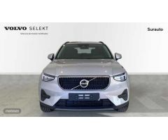 Volvo XC40 2.0 B3 CORE AUTO 163 5P de 2024 con 16.932 Km por 33.900 EUR. en Cadiz