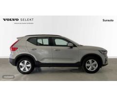 Volvo XC40 2.0 B3 CORE AUTO 163 5P de 2024 con 16.932 Km por 33.900 EUR. en Cadiz