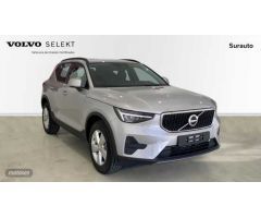 Volvo XC40 2.0 B3 CORE AUTO 163 5P de 2024 con 16.932 Km por 33.900 EUR. en Cadiz