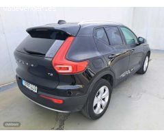 Volvo XC40 TODOTERRENO 1.5 T2 MOMENTUM PRO 129CV 5P de 2020 con 55.571 Km por 25.500 EUR. en Sevilla