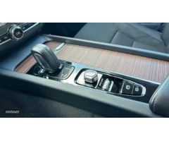 Volvo XC 60 2.0 B4 D BUSINESS PLUS AUTO 4WD 197 5P de 2019 con 93.078 Km por 32.900 EUR. en Cordoba