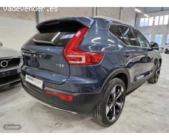 Volvo XC40 T3 Inscription Automatico de 2020 con 65.000 Km por 29.900 EUR. en Navarra